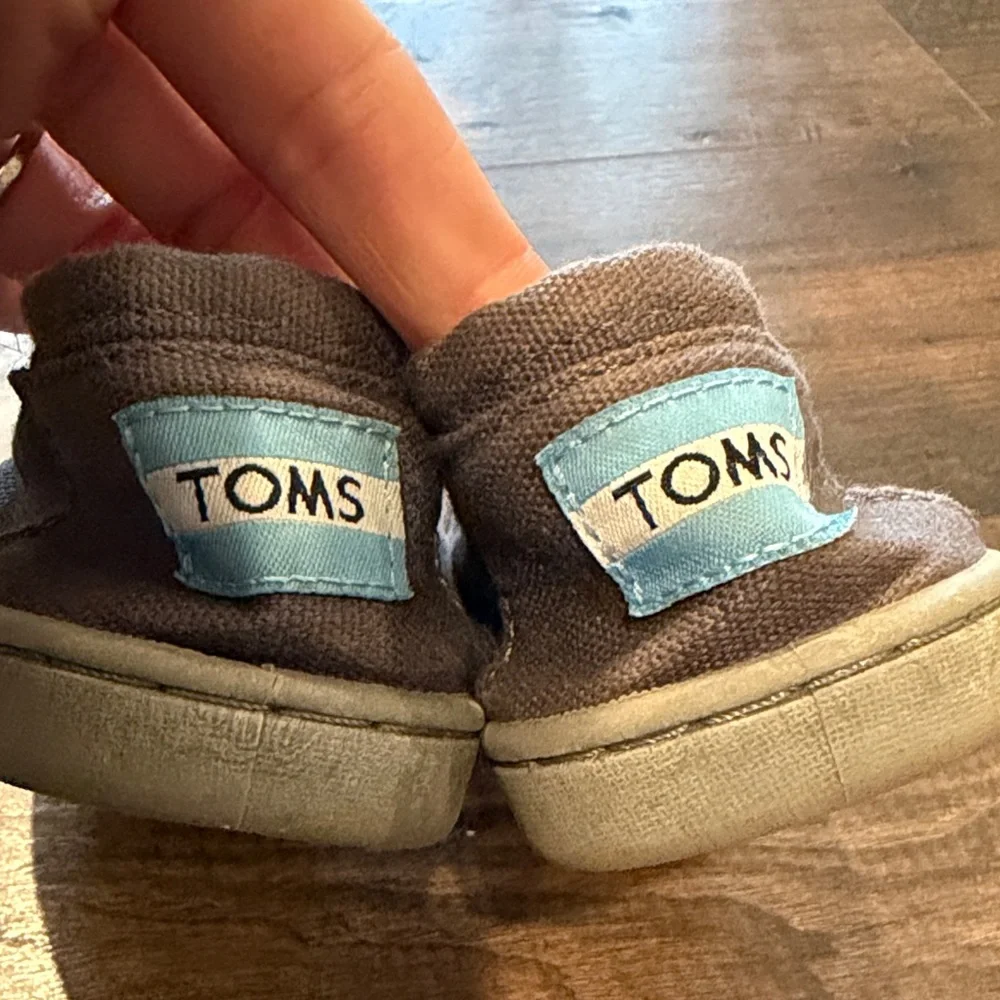 TOMS Kids Slip-On Canvas Moccasins in Brown